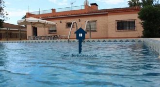 Chalet en Urbanización El Torreón