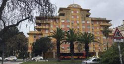 Piso con terraza de 50m2 Sevilla Este