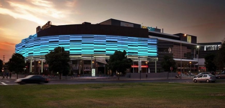 Local junto a Palacio de Congresos