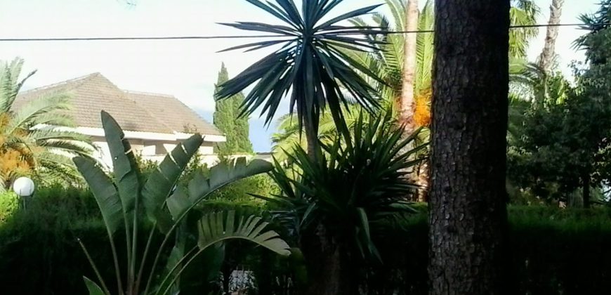 Chalet de lujo en Urbanización Privada.