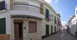Casa junto Ayuntamiento Alcala del Rio
