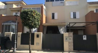 Chalet Adosado en Castilleja de la Cuesta