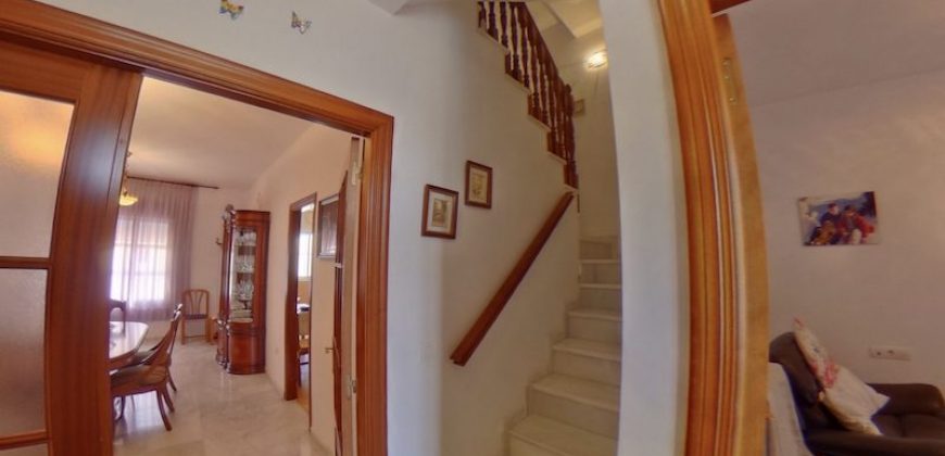 Chalet Adosado en La Rinconada