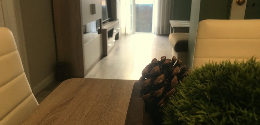 Piso con Patio en Urb El Mirador de San Jose