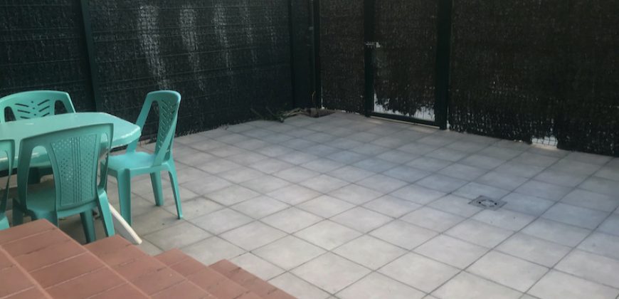 Piso con Patio en Urb El Mirador de San Jose