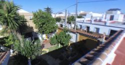 Chalet con Piscina en Gines centro