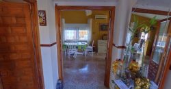 Chalet con Piscina en Gines centro