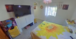 Chalet con Piscina en Gines centro