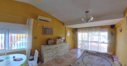 Chalet con Piscina en Gines centro