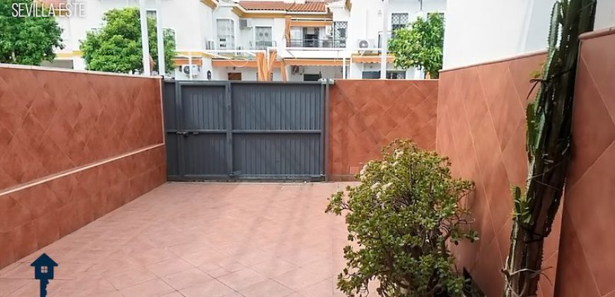 Chalet Adosado en Sevilla Este
