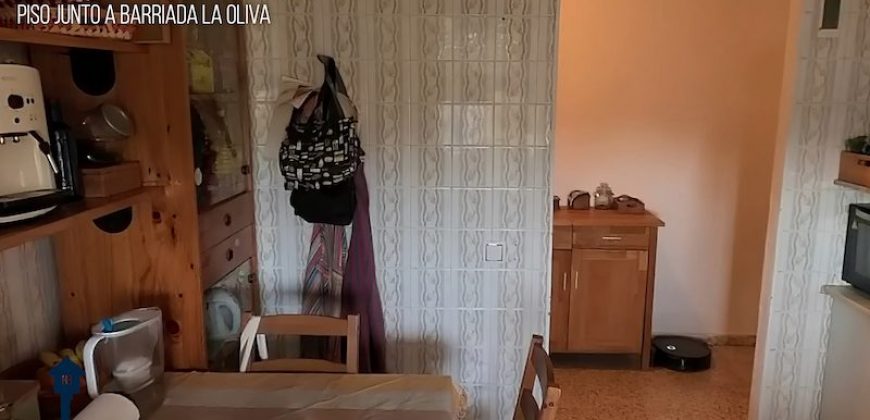 Piso en Avenida de La Oliva