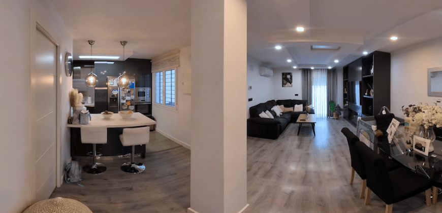 Chalet Adosado con Reforma Integral en Sevilla Este