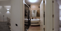 Chalet Adosado con Reforma Integral en Sevilla Este