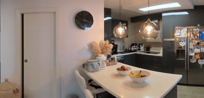 Chalet Adosado con Reforma Integral en Sevilla Este