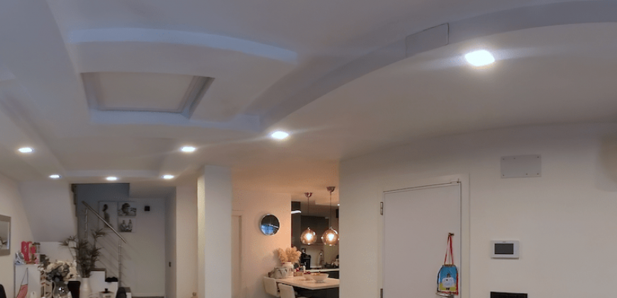 Chalet Adosado con Reforma Integral en Sevilla Este
