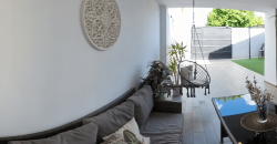 Chalet Adosado con Reforma Integral en Sevilla Este