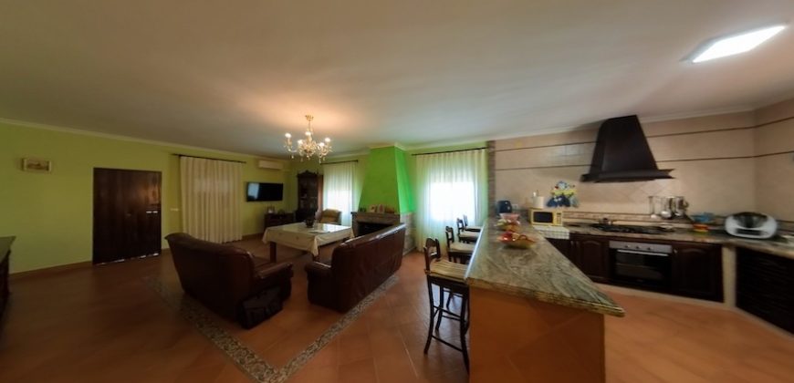 Chalet Independiente en Urbanización Pago Redondo