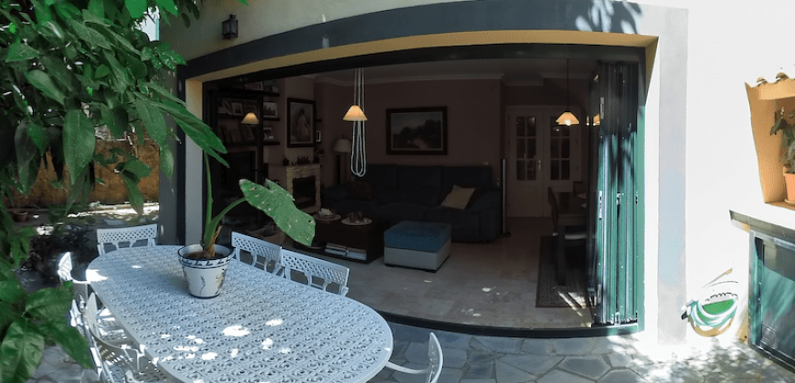 Chalet pareado de diseño exclusivo en Urbanización PuertaQuinto, Montequinto