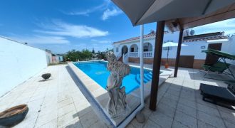 Chalet Independiente en Urbanización Pago Redondo