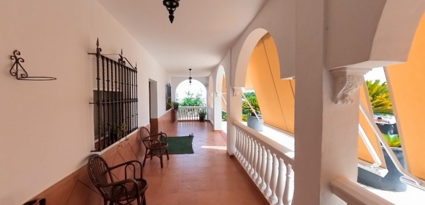 Chalet Independiente en Urbanización Pago Redondo