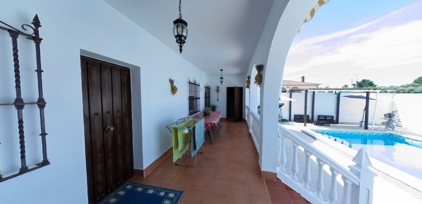 Chalet Independiente en Urbanización Pago Redondo