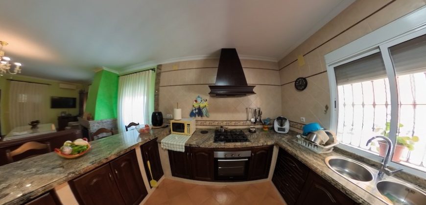 Chalet Independiente en Urbanización Pago Redondo